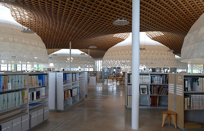 Gifu Media Cosmos, 2nd floor, Gifu City Central Library; image by Asturio Cantabrio