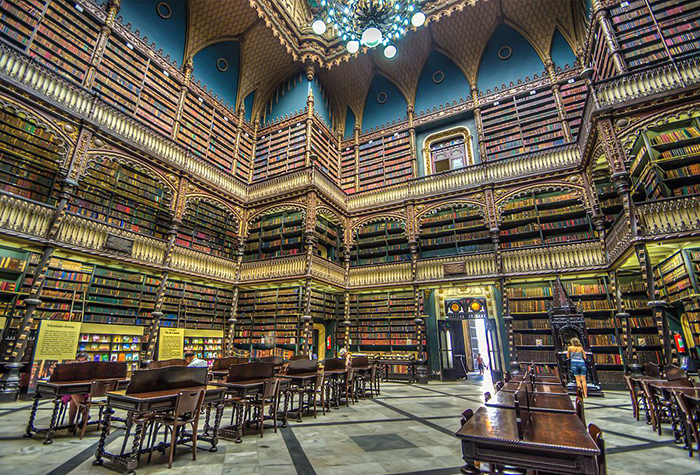 Inside the main room of the Real Gabinete Português de Leitura in Rio de Janeiro, Brazil; image by Mayumi Ishikawa 