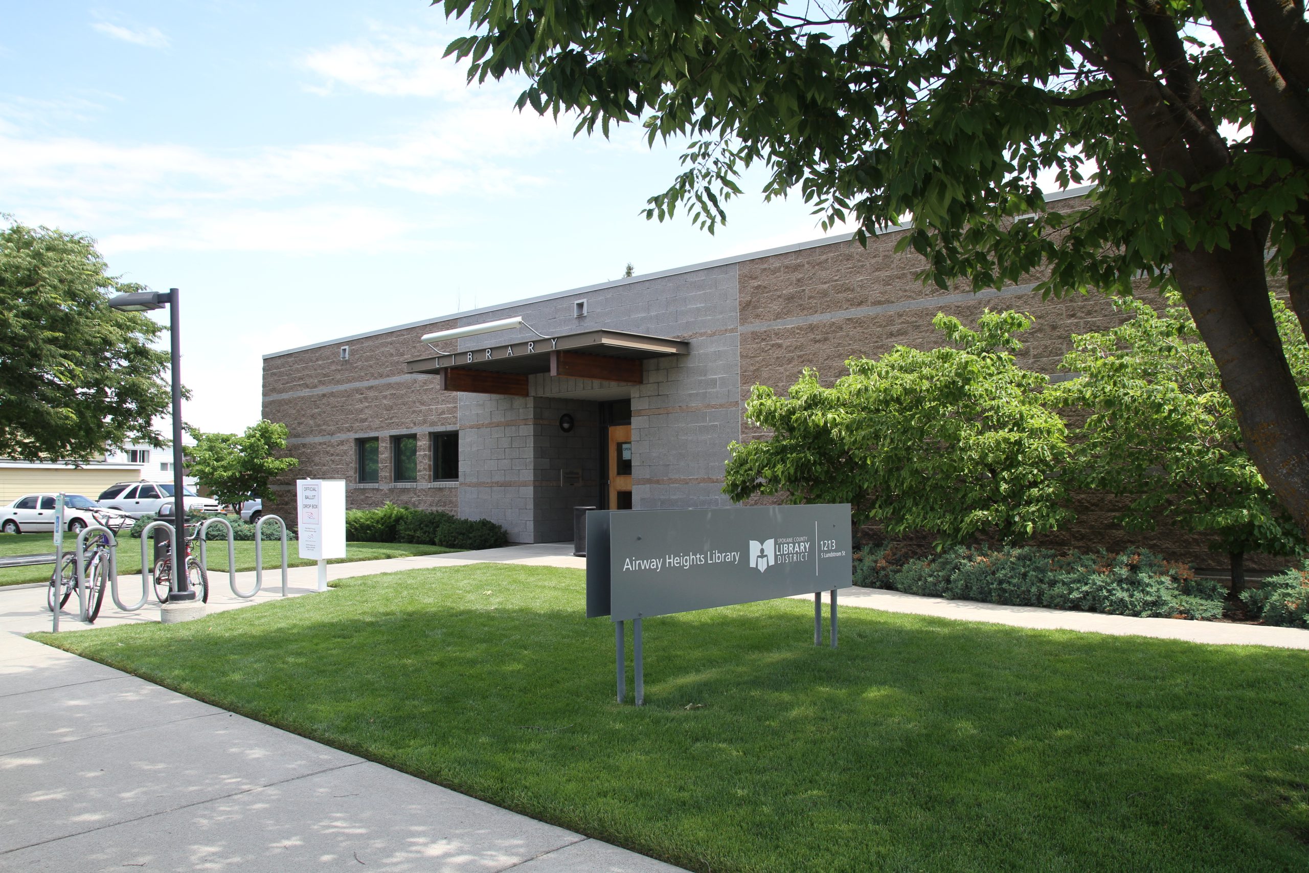 Front of Airway Heights Library